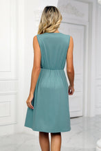 Load image into Gallery viewer, Contrast V-Neck Sleeveless Dress