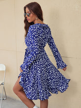 Load image into Gallery viewer, Printed Deep V Tie Waist Dress