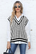 Load image into Gallery viewer, Ribbed V-Neck Sleeveless Sweater