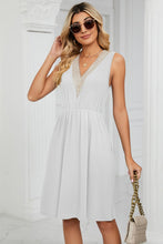 Load image into Gallery viewer, Contrast V-Neck Sleeveless Dress