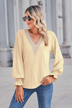 Load image into Gallery viewer, Contrast V-Neck Flounce Sleeve Top