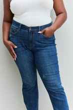 Load image into Gallery viewer, Judy Blue Aila Regular Full Size Mid Rise Cropped Relax Fit Jeans