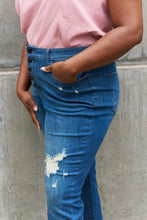 Load image into Gallery viewer, Judy Blue Melanie Full Size High Waisted Distressed Boyfriend Jeans