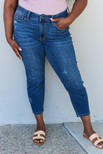 Load image into Gallery viewer, Judy Blue Aila Short Full Size Mid Rise Cropped Relax Fit Jeans