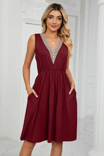 Load image into Gallery viewer, Contrast V-Neck Sleeveless Dress