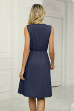 Load image into Gallery viewer, Contrast V-Neck Sleeveless Dress