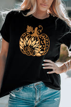 Load image into Gallery viewer, Round Neck Short Sleeve Pumpkin Graphic T-Shirt