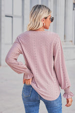 Load image into Gallery viewer, Contrast V-Neck Flounce Sleeve Top