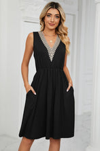 Load image into Gallery viewer, Contrast V-Neck Sleeveless Dress