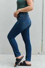 Load image into Gallery viewer, Judy Blue Aila Regular Full Size Mid Rise Cropped Relax Fit Jeans