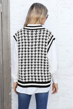 Load image into Gallery viewer, Ribbed V-Neck Sleeveless Sweater