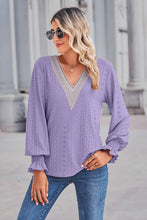 Load image into Gallery viewer, Contrast V-Neck Flounce Sleeve Top